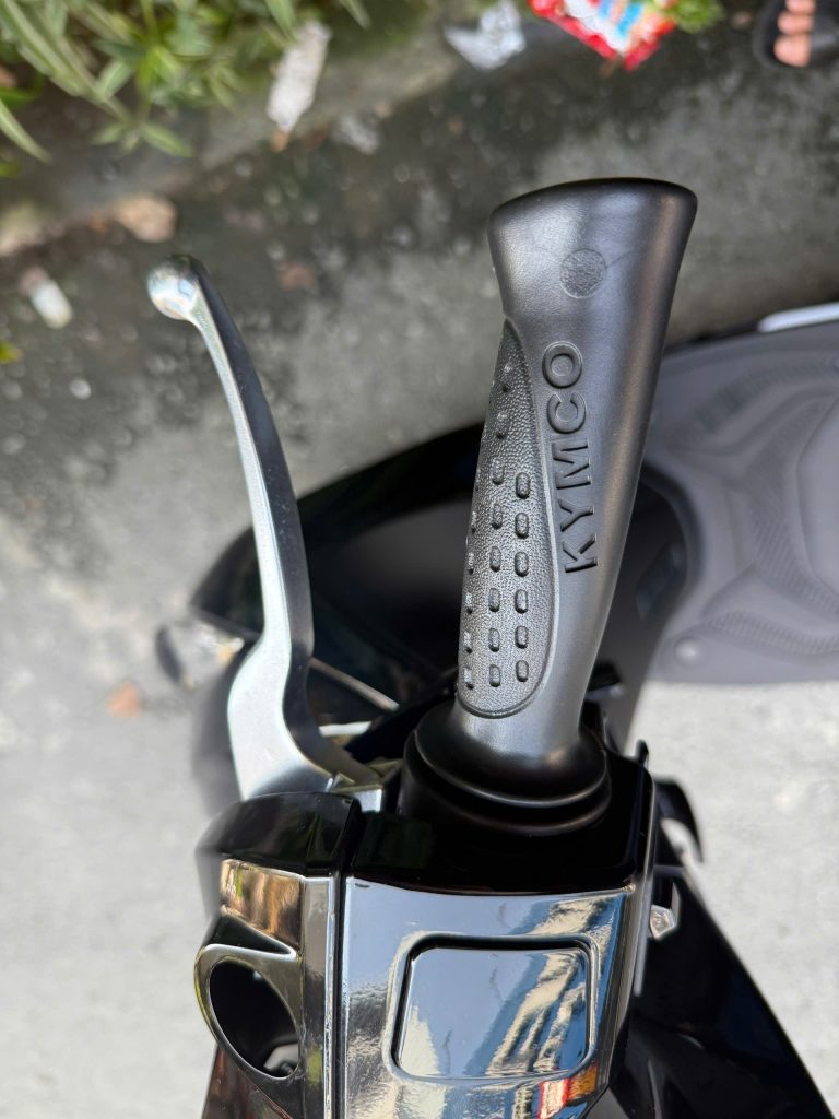 Yên xe dài và thoải mái