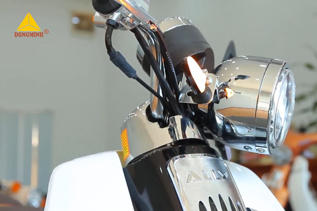 Đèn pha thiết kế hình tròn đặc trưng