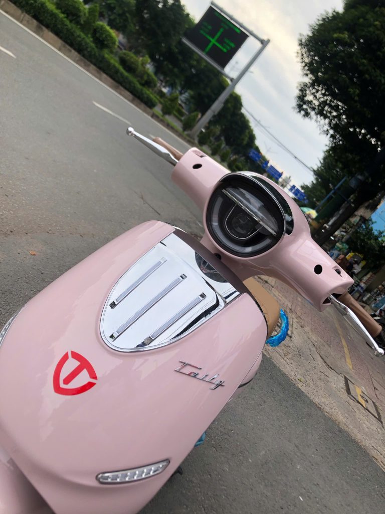 Cảm giác cầm lái xe máy điện Tailg Queen R71