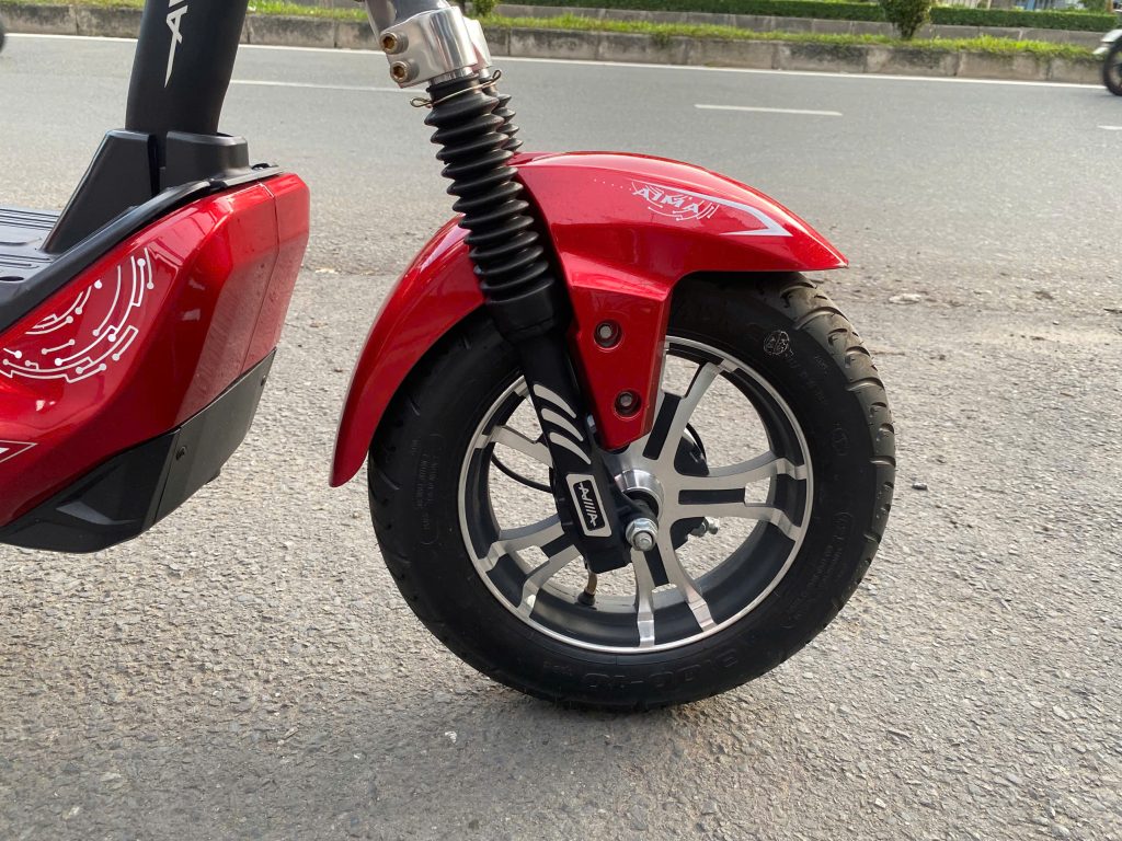 Lốp không săm bản lớn giúp tăng độ bám đường