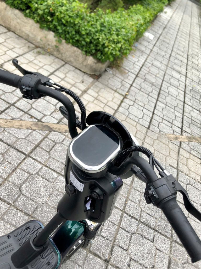 Khung xe chắc chắn, ngồi thoải mái khi đi hằng ngày