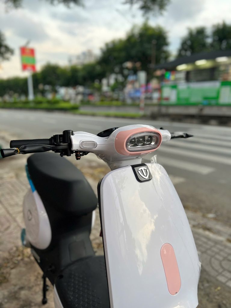 Khung sườn chắc chắn, giảm xóc êm